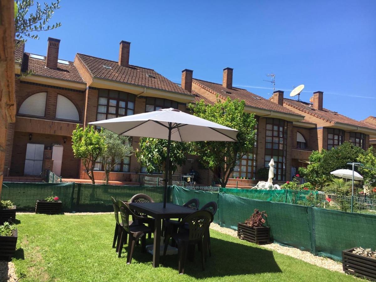 Chalet En Laredo Cerca De La Playa. Villa Eksteriør bilde