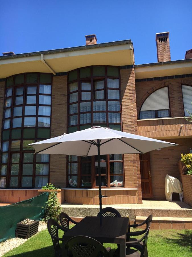 Chalet En Laredo Cerca De La Playa. Villa Eksteriør bilde